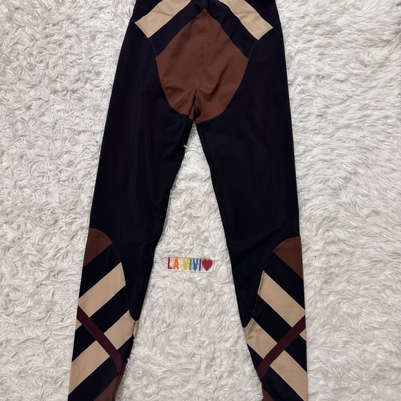 Burberry top and legging brand new - Picture 3 of 6